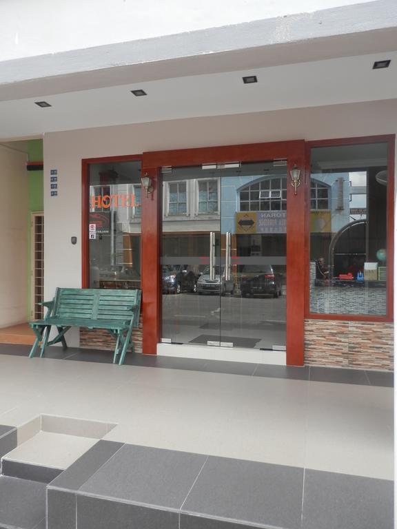 Travellers Planet Hotel & Guesthouse Malacca Екстер'єр фото